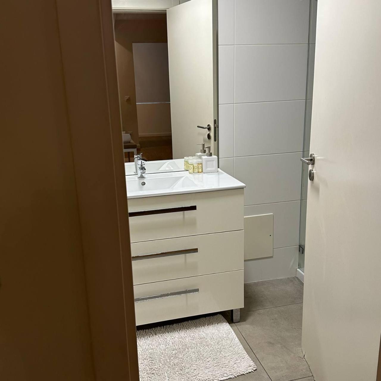 Apartments Vmadeira フンシャル エクステリア 写真